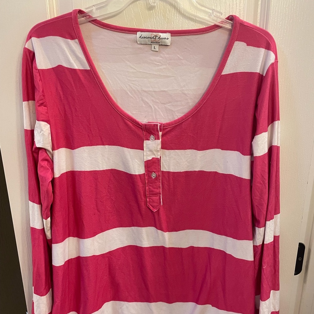 Discount Diva Long Sleeve Tee - Size Large
